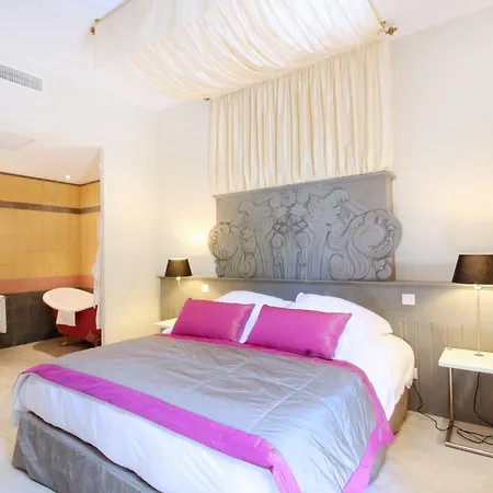 Hotel Les Deux Garcons-3